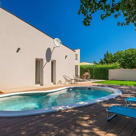 Holiday home Soul Valbandon